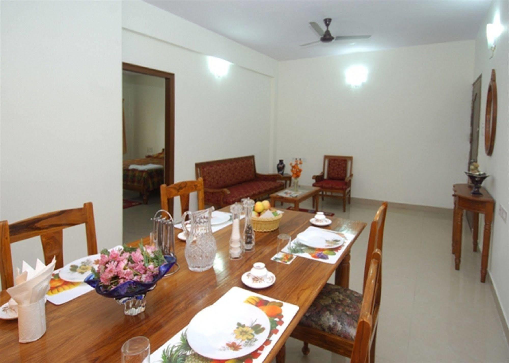 Oyo 6110 Thalassa Suites Bangalore Dış mekan fotoğraf